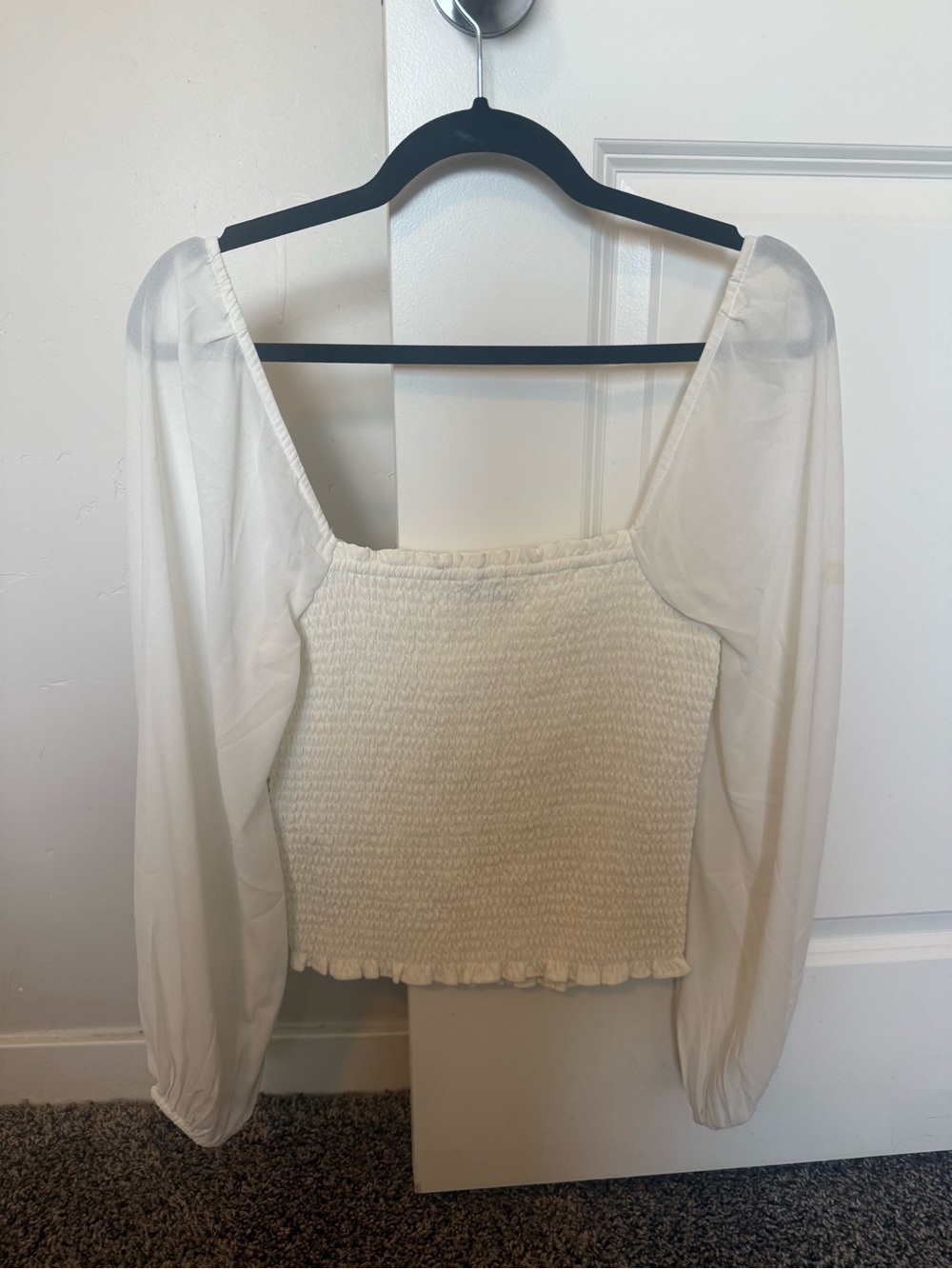 Abercrombie White Smocked Long-Sleeve Square-Neck optional off the shoulder SZ S